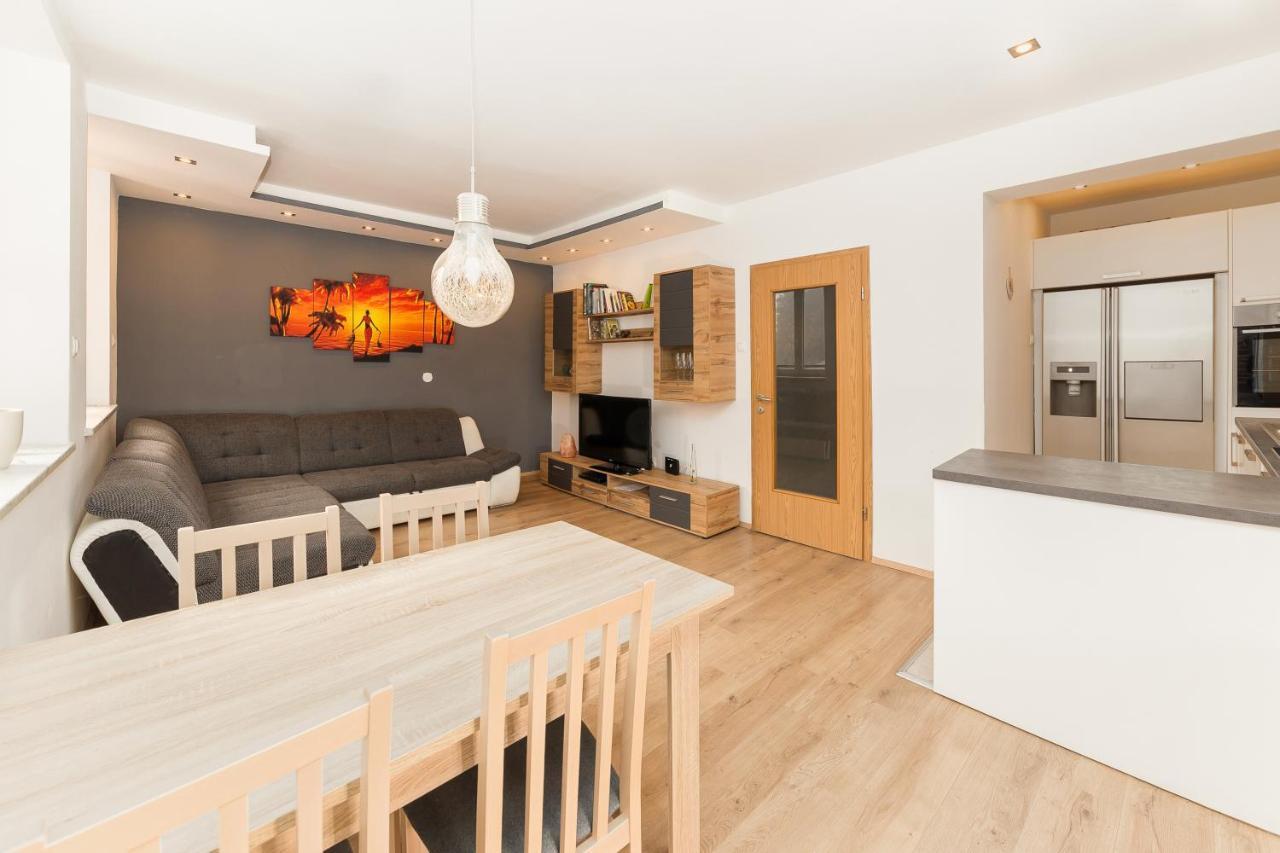 Apartma Jelendol Tržič Buitenkant foto